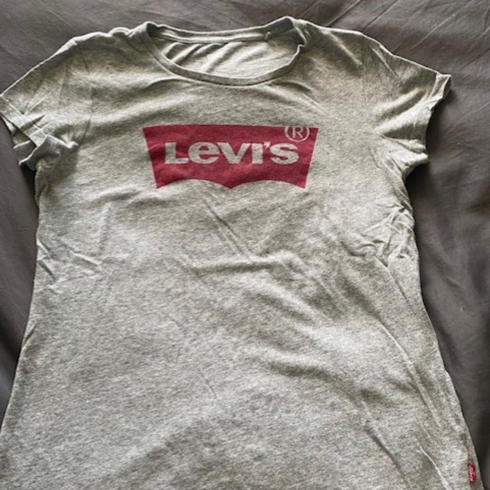Levis T-shirt